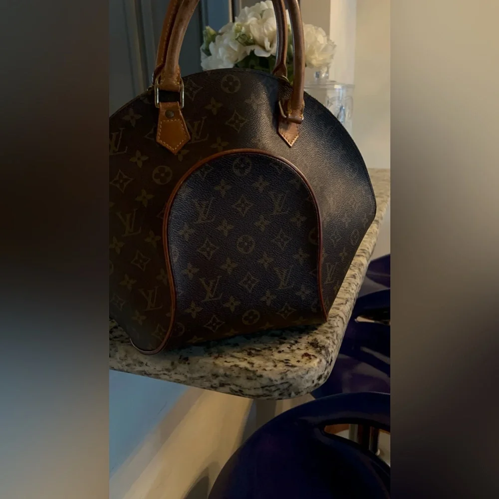 Louis Vuitton Monogram Eclipse GM - Picture 2 of 7